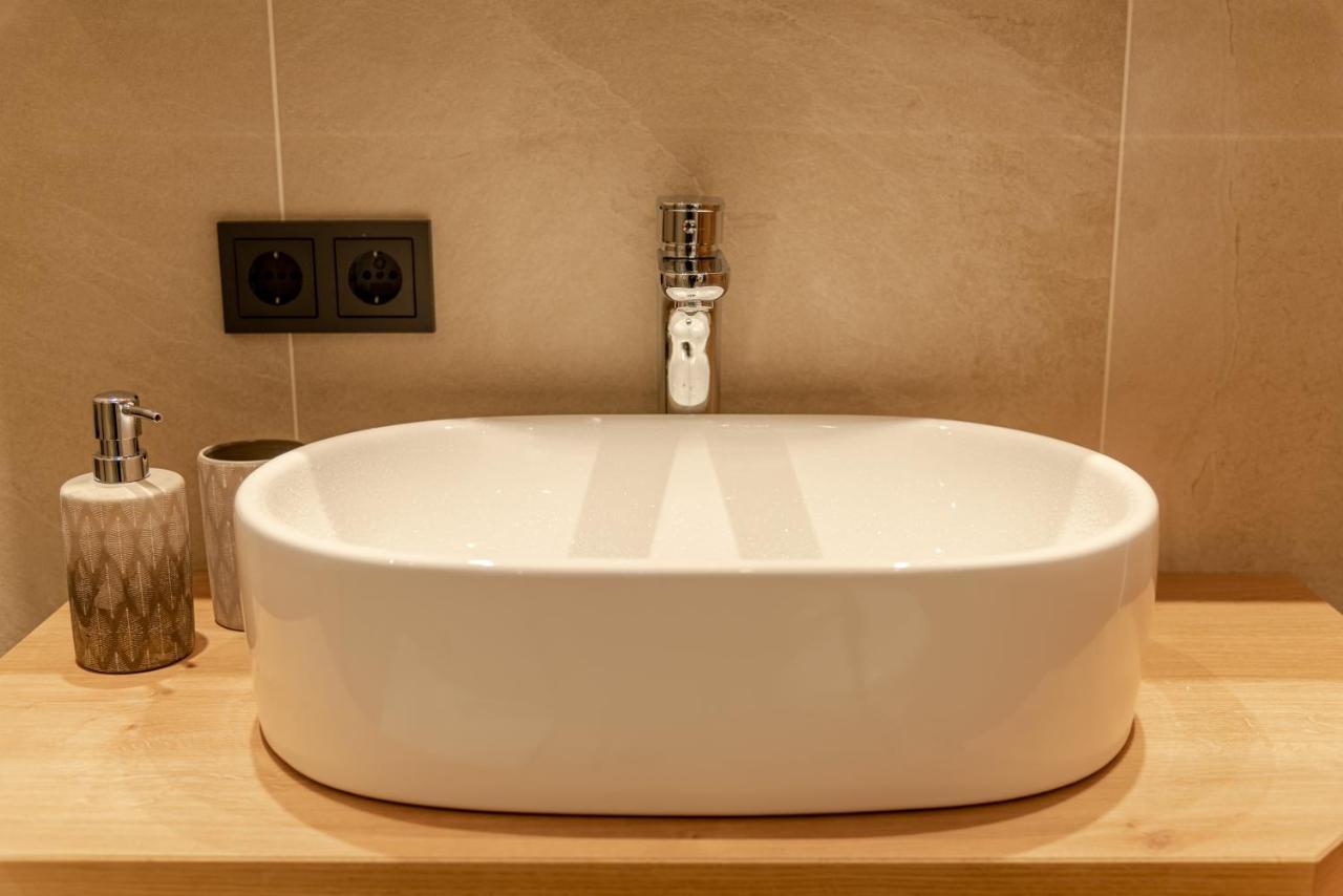 Apartment Lisal By All In One Apartments Bruck an der Grossglocknerstrasse Bagian luar foto